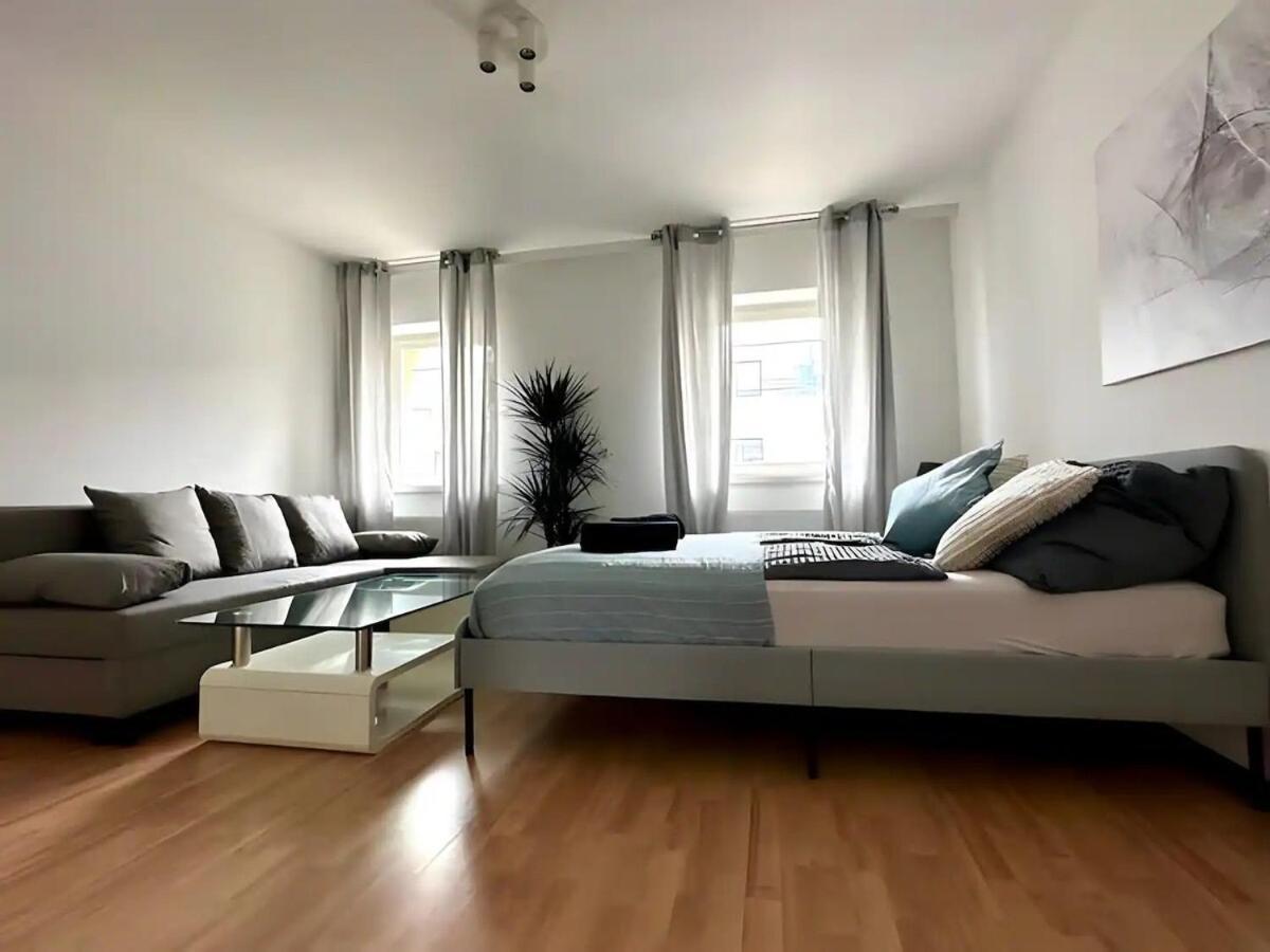 Apartament Perfect Location, 2 Min To Main Station Wiedeń Zewnętrze zdjęcie